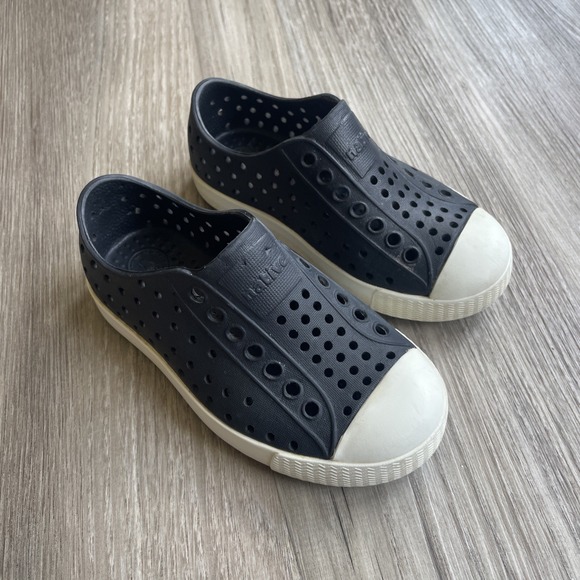 NATIVE Jefferson Navy Dark Blue Slip-On Shoes Sz 8c Barefoot Toddler Rubber - Picture 1 of 4